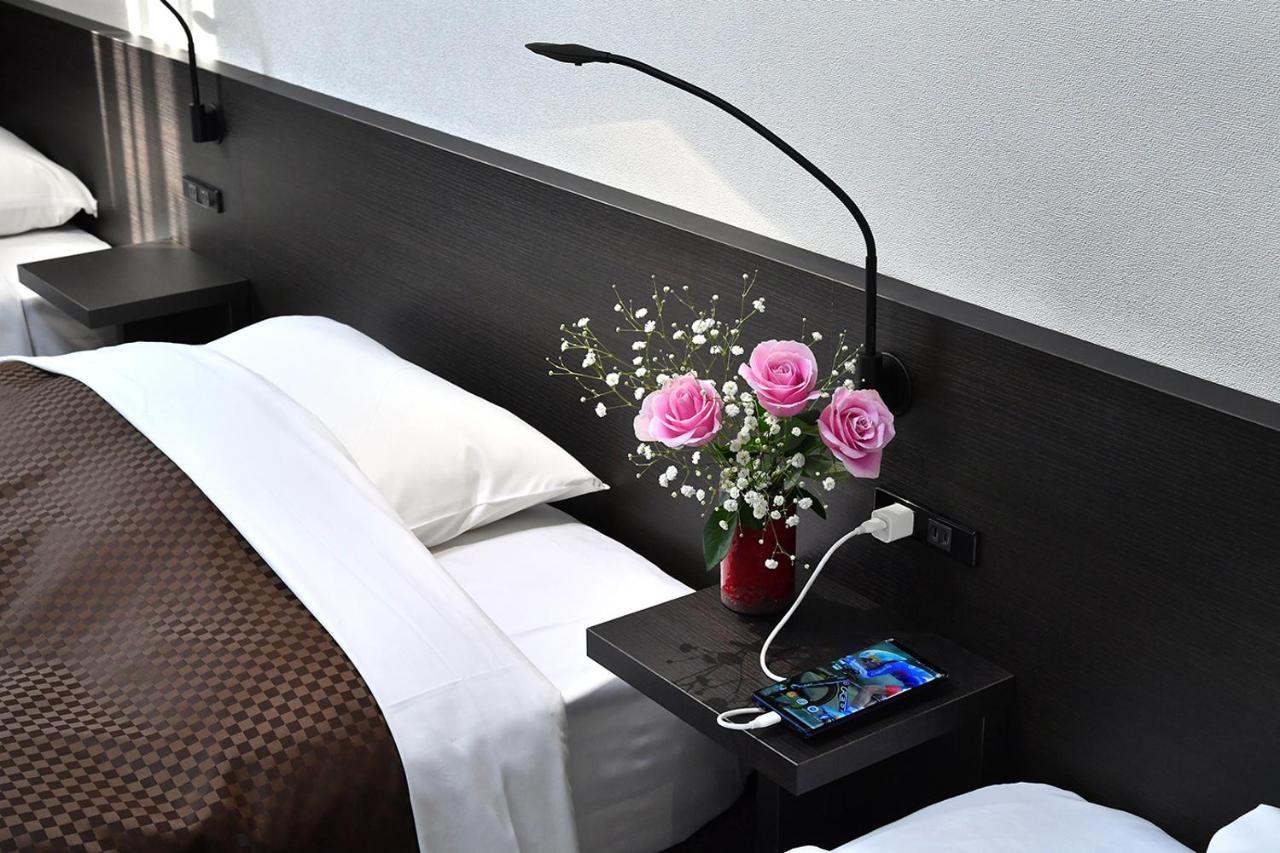 Business Hotel Bl Kuwana Exterior photo